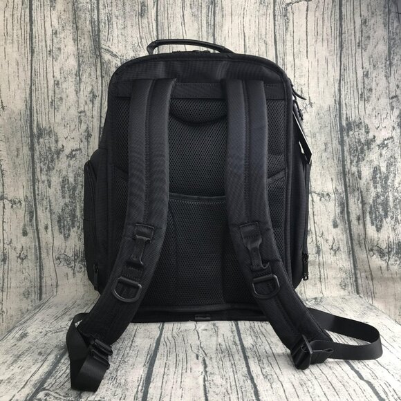 NWT TUMI Alpha 3 T-Pass Business Class Brief Pack - Picture 4 of 10